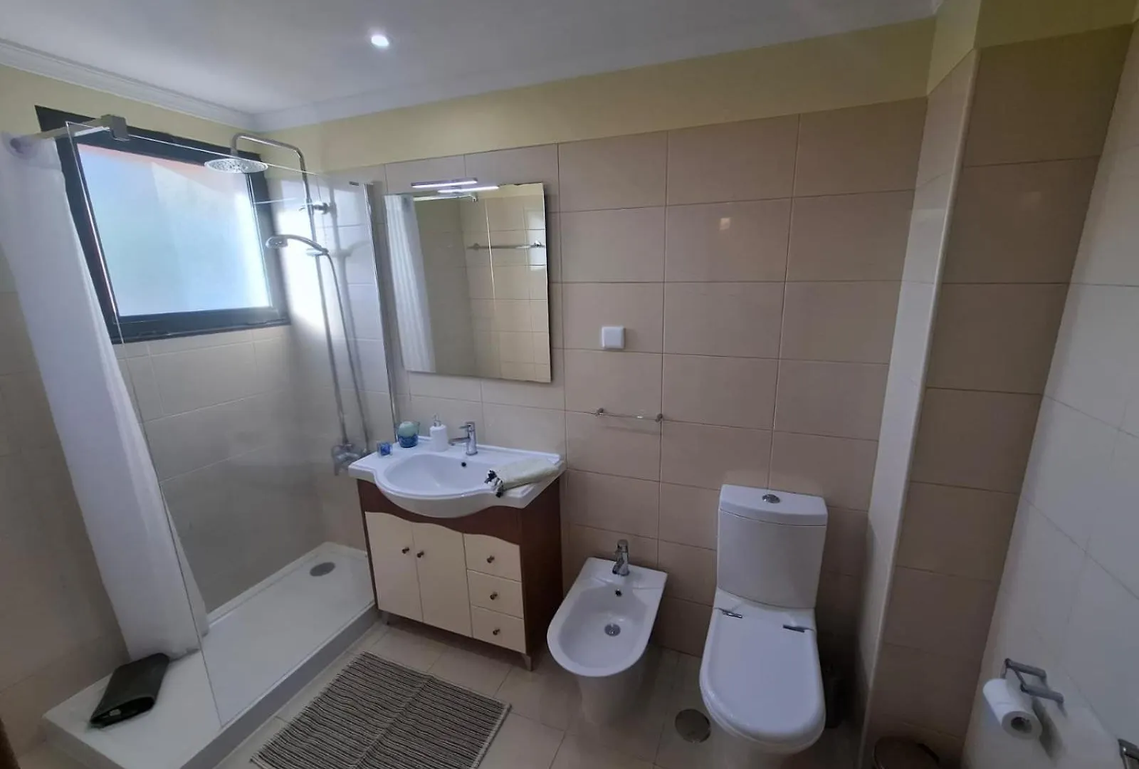 Cozy And Bright Apartment Machico  Machico (Madeira)
